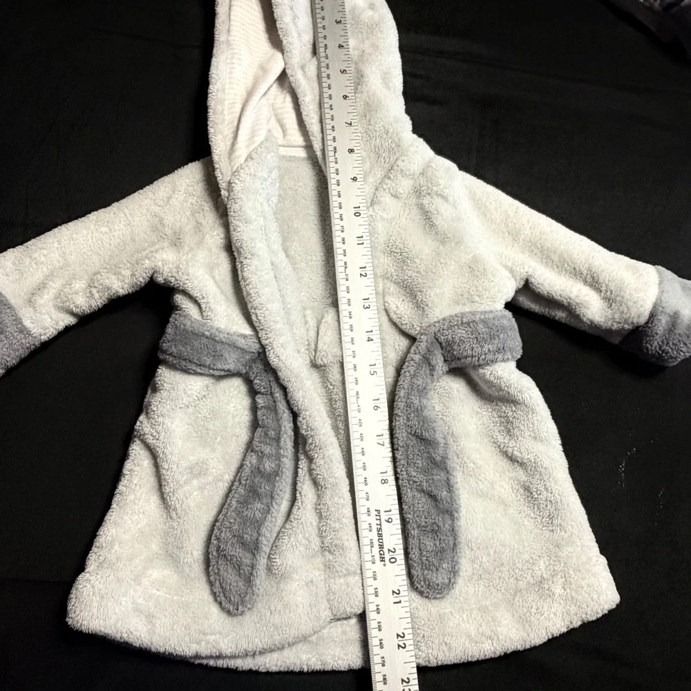 Cloud Island Baby 6-9M Gray Bear Hooded Plush Bathrobe Robe Belted